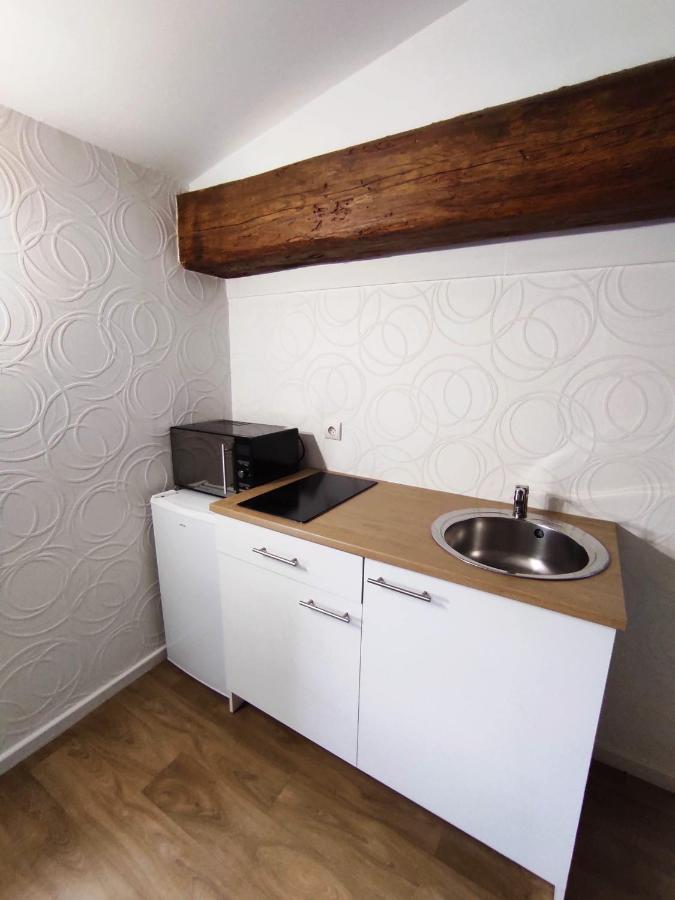 Appartement Oingt - Les Meubles Des Pierres Dorees Theize Exterior foto